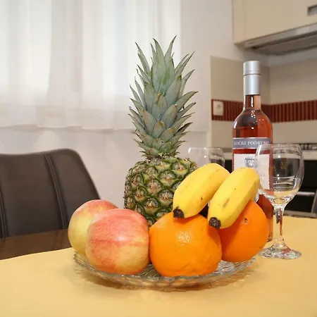 Neva Modern זאדאר