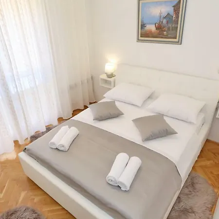 Gæstehus Neva Modern 4*