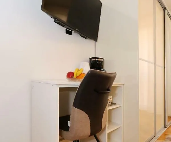 Neva Modern Gasthof Zadar