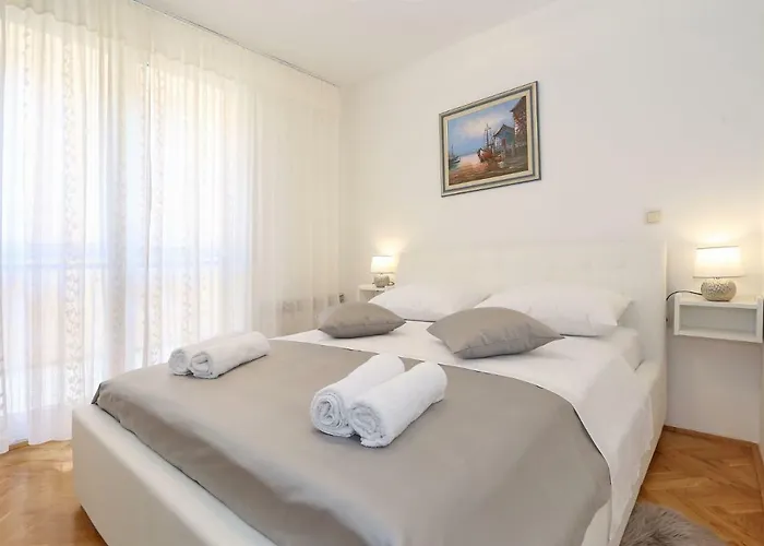 Neva Modern Gasthof 4*